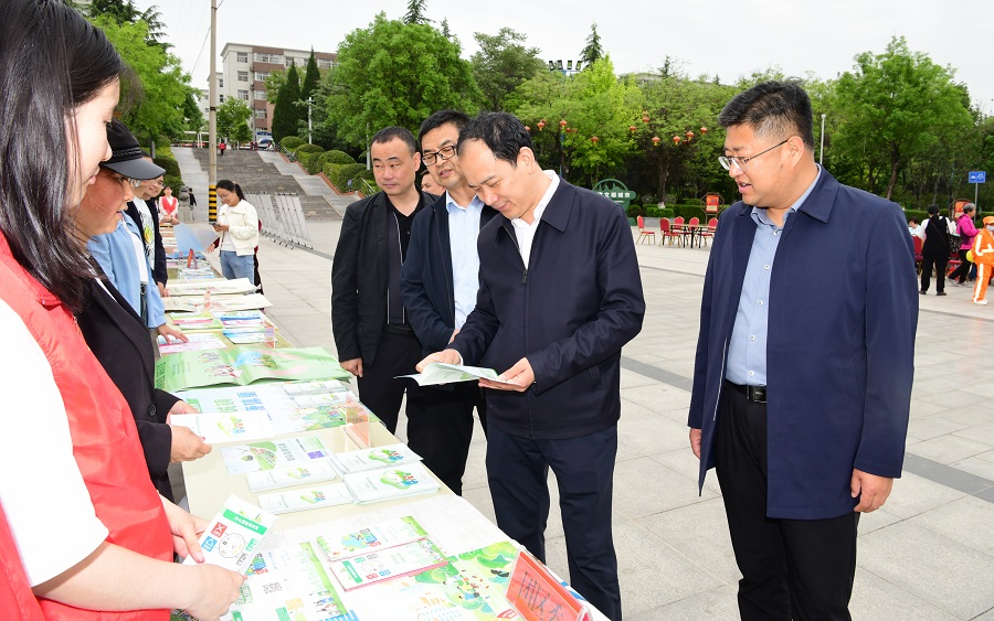 ljj雷竞技举行第36个爱国卫生月集中宣传活动